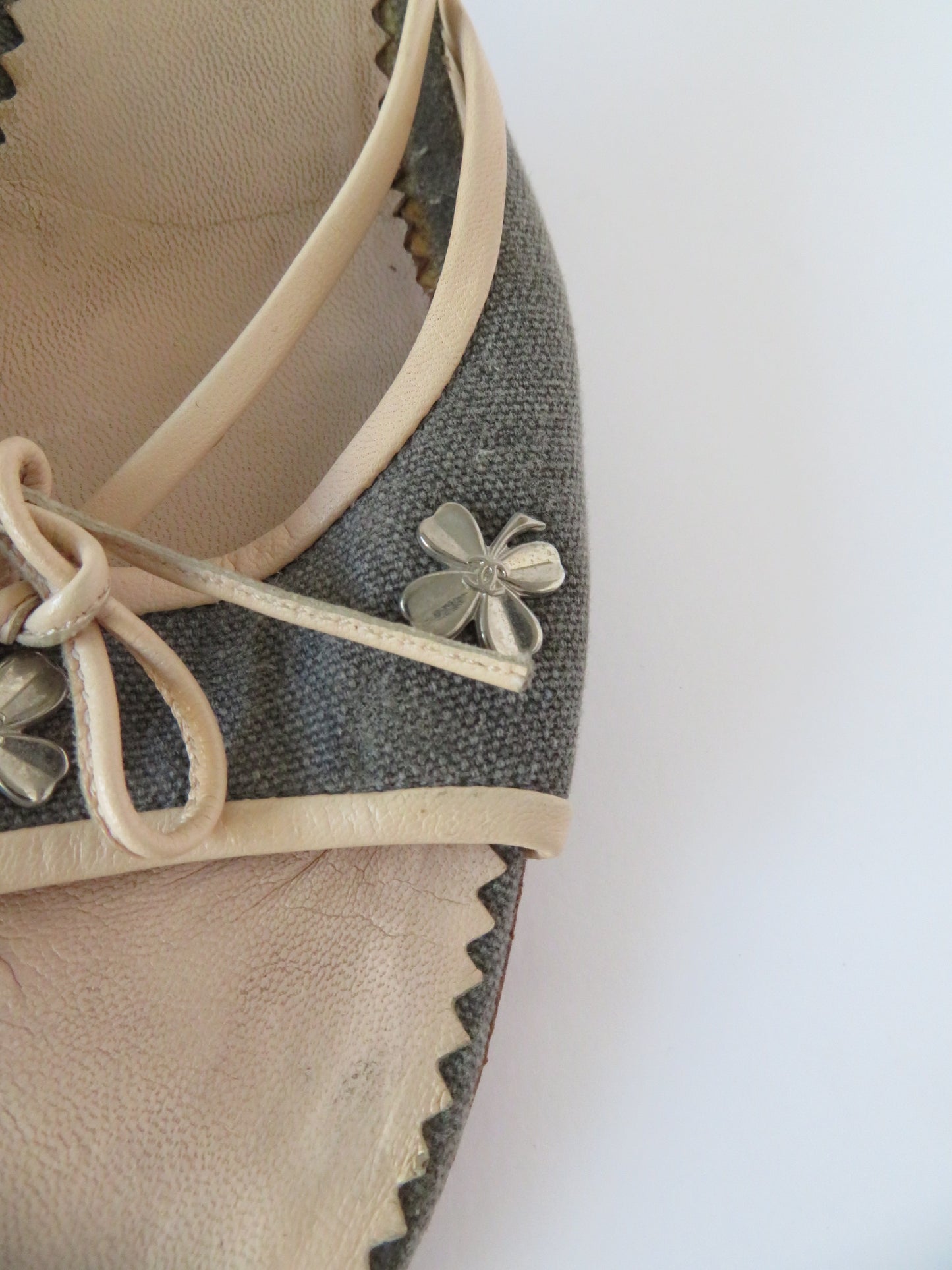 Rare Vintage Chanel Denim Four Leaf Clover Kitten Heels